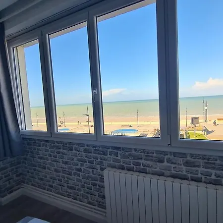 Residence Du Bord De Mer 9 Appartements Avec Une Vraie Vue Mer Le Tréport Exterior foto