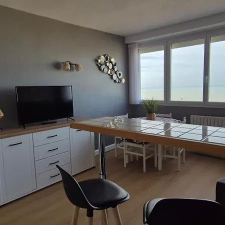 Residence Du Bord De Mer 9 Appartements Avec Une Vraie Vue Mer Le Tréport Exterior foto