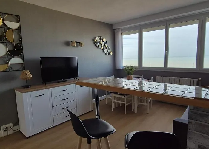 Residence Du Bord De Mer 9 Appartements Avec Une Vraie Vue Mer